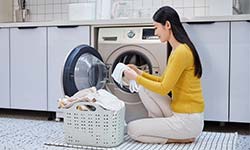 教你如何去除衣服上各種污漬的小辦法